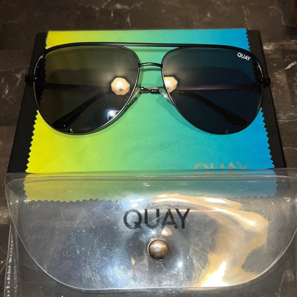 QUAY HIGHKEY SUNGLASSES